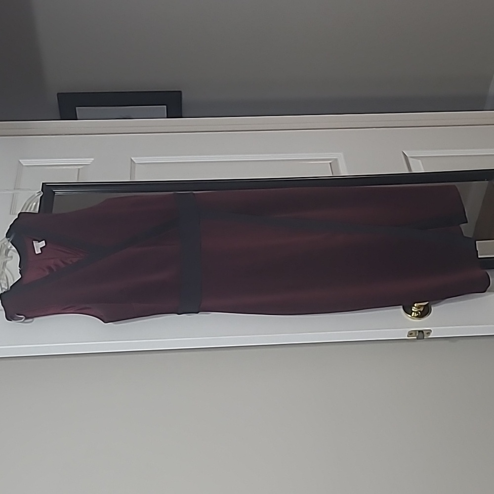 New York Company Stretch Dress - Picture 2 of 9